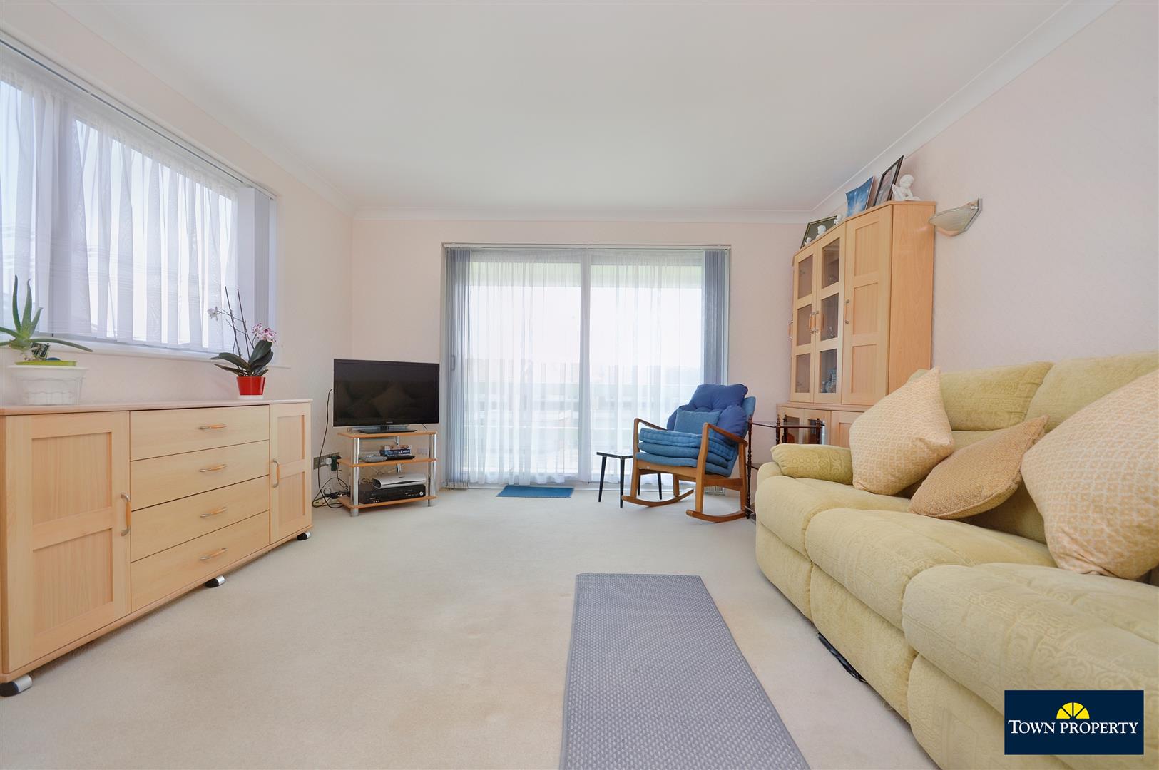 Property Details for St Johns Road Eastbourne BN20 7HY Town Property
